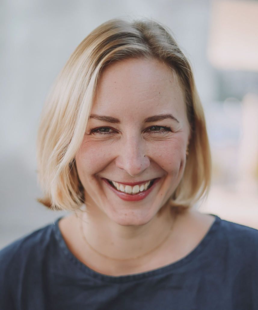 Julia Buchner, Mag.